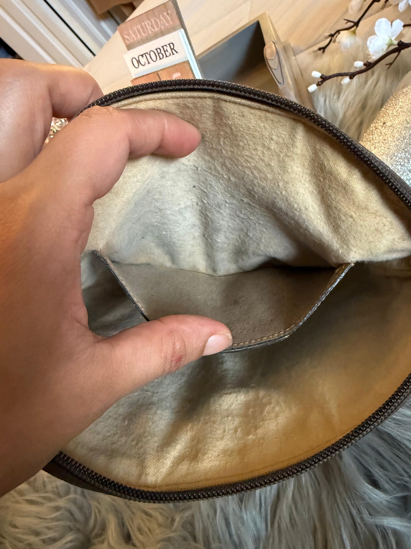 Authentic Gucci vintage web sherry line crossbody