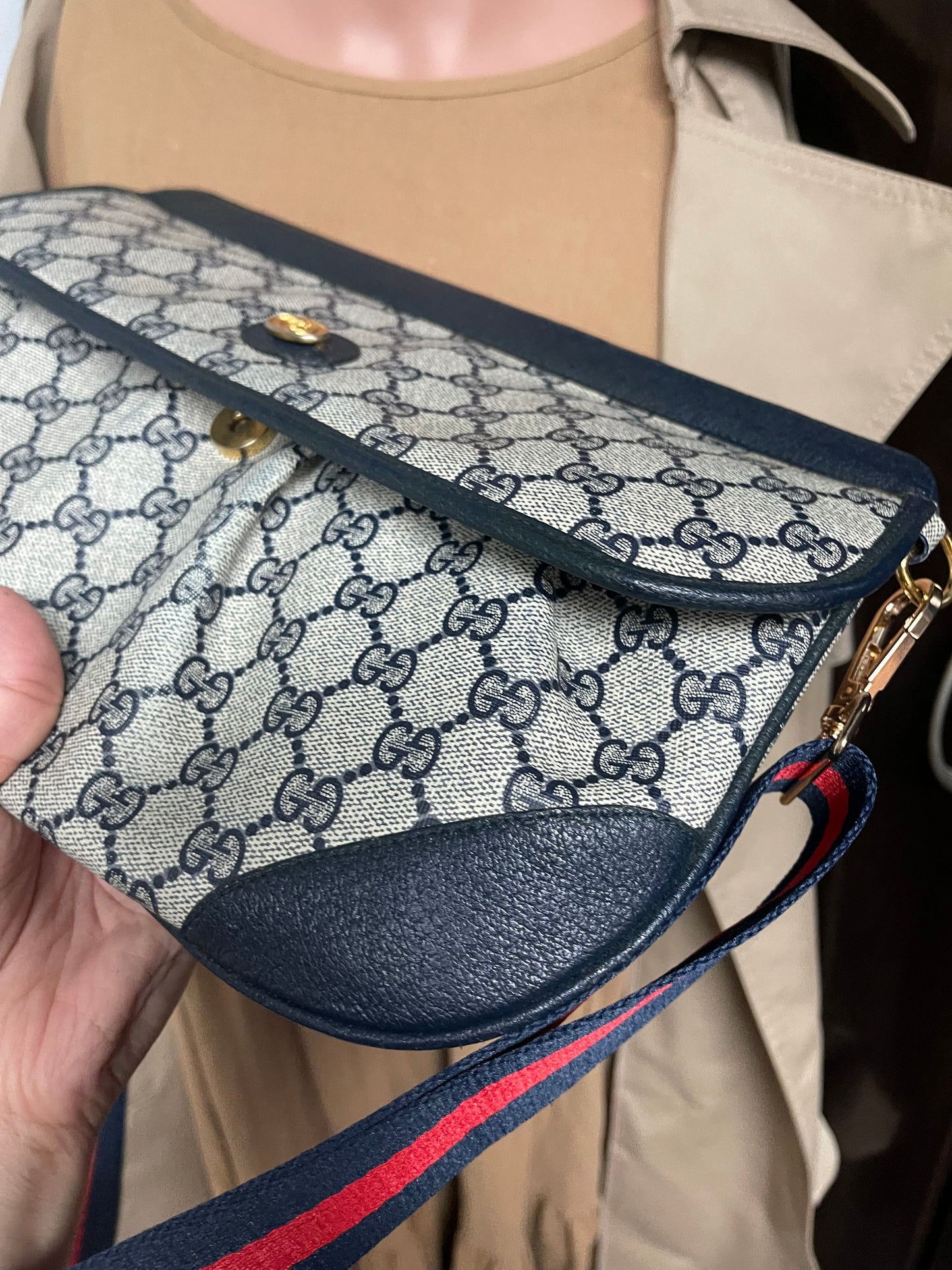 Authentic Gucci vintage GG canvas blue crossbody bag