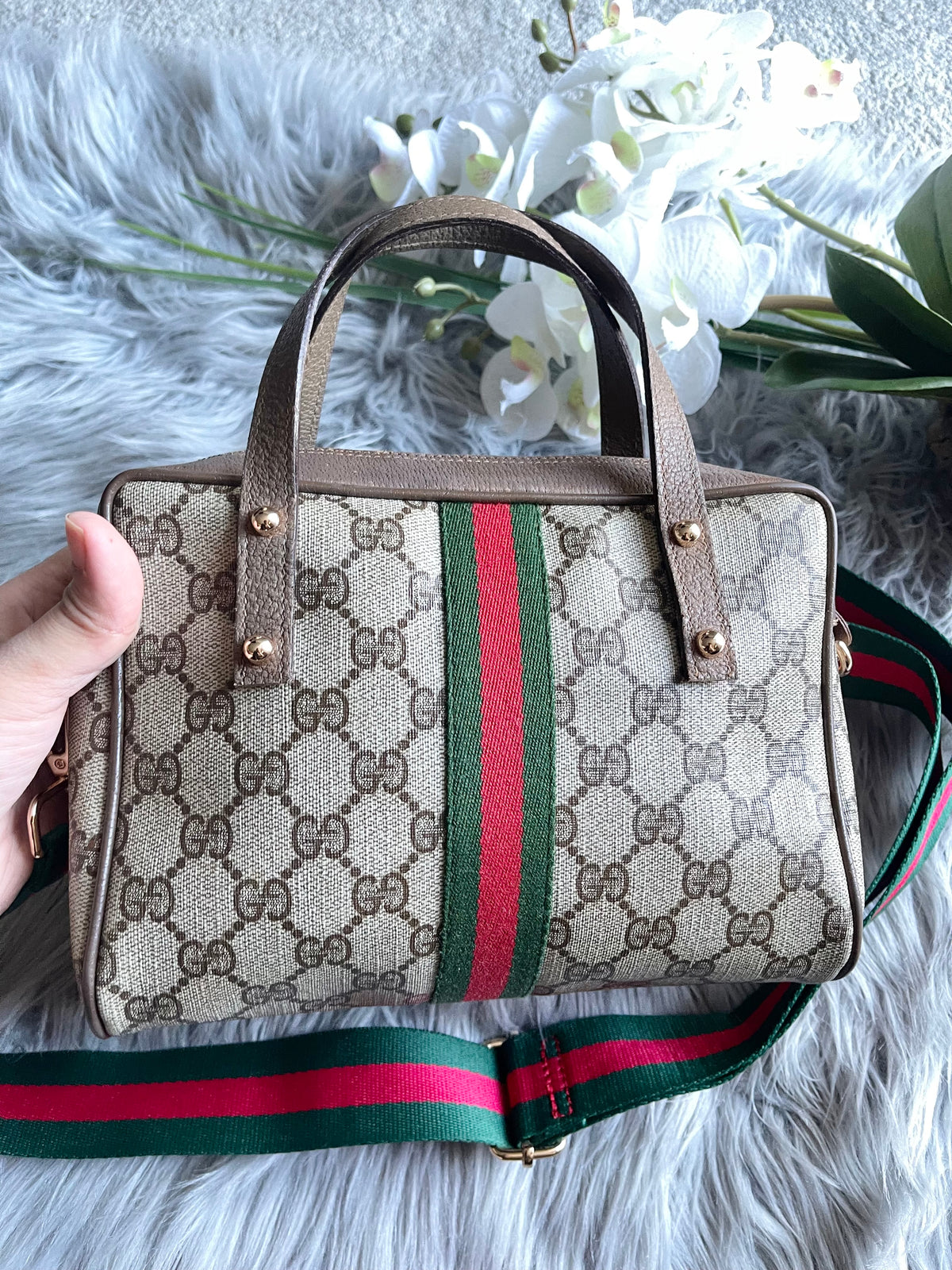 Authentic Gucci vintage web sherry line crossbody