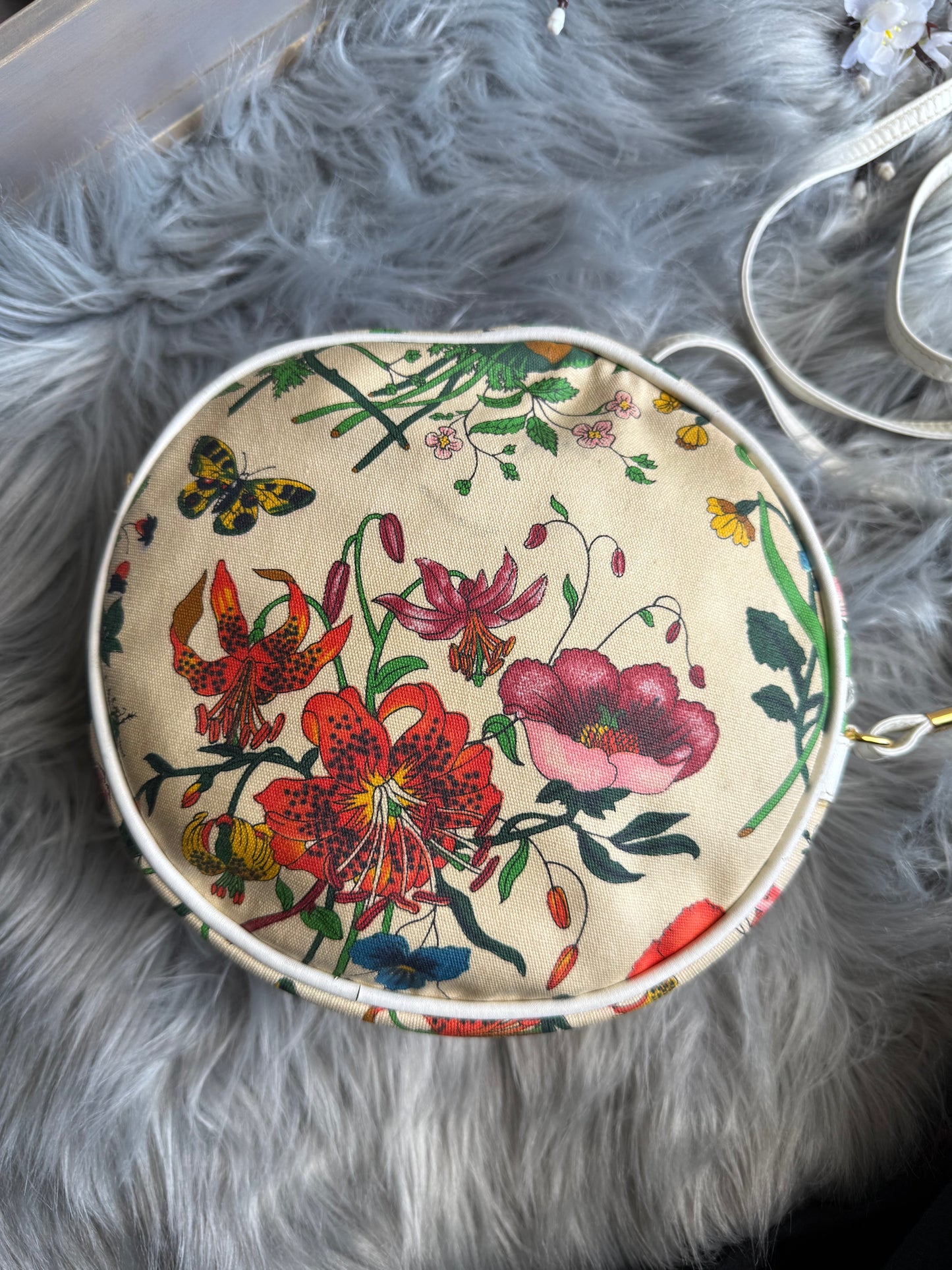 Authentic Gucci vintage crossbody bad