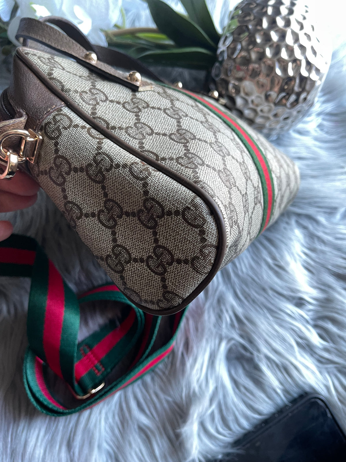 Authentic Gucci vintage web sherry line crossbody