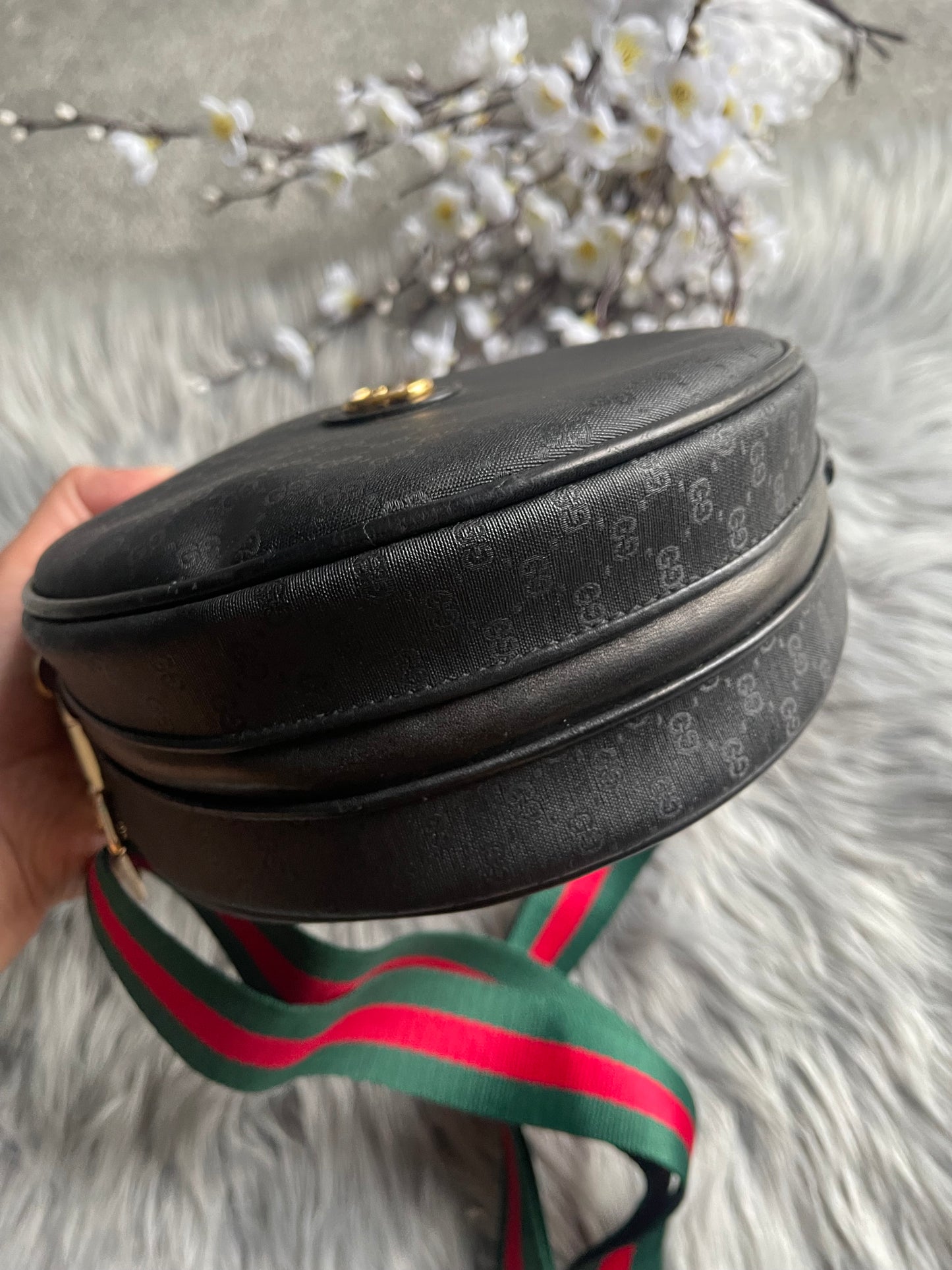 Authentic Gucci vintage crossbody bag