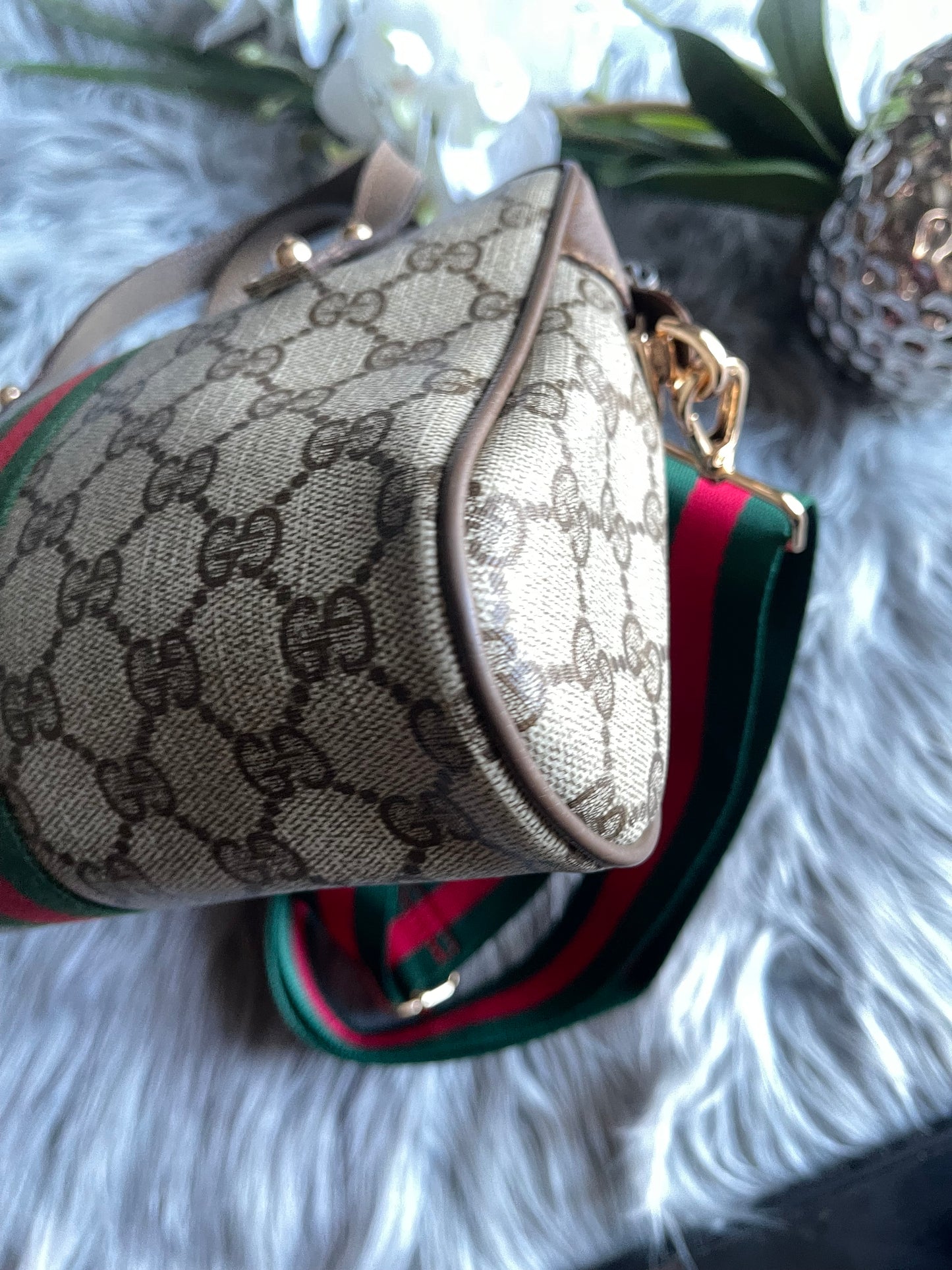 Authentic Gucci vintage web sherry line crossbody