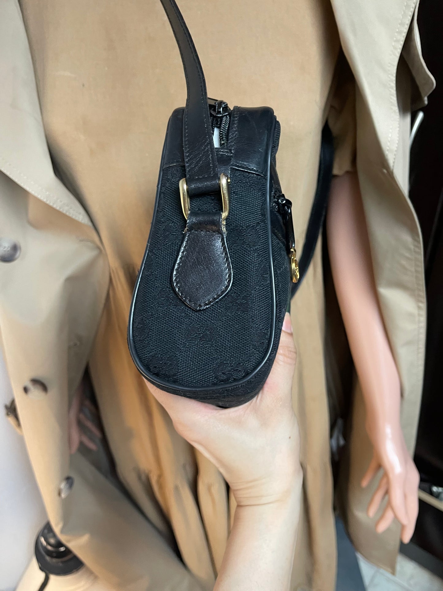 Authentic Gucci vintage crossbody bag