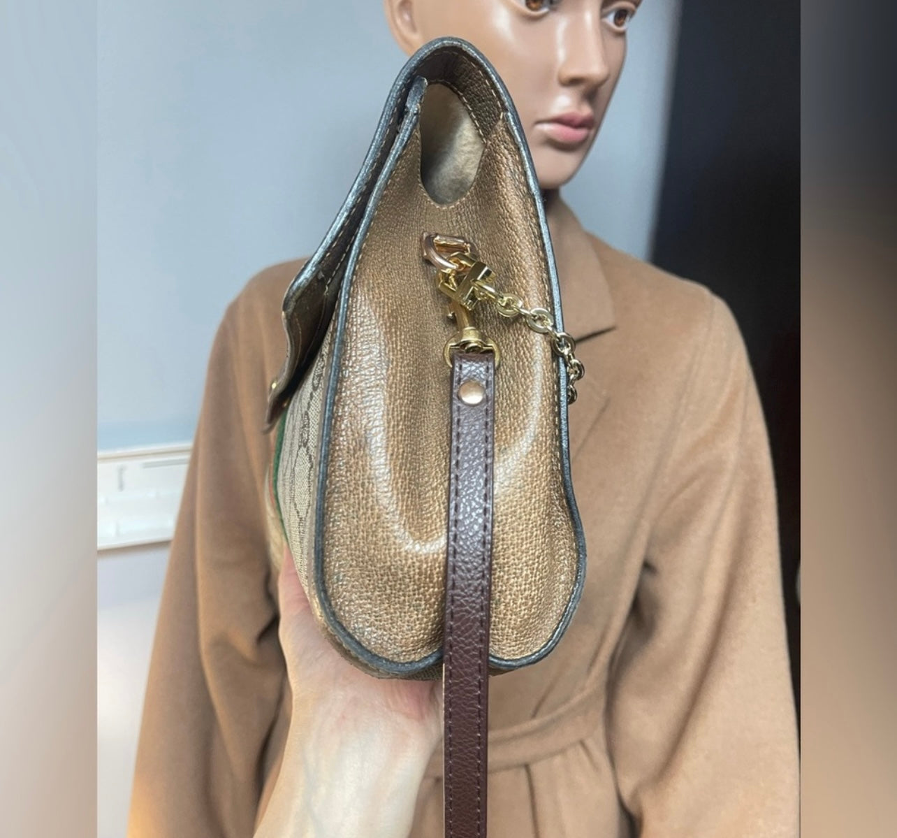 Authentic Gucci vintage crossbody bag