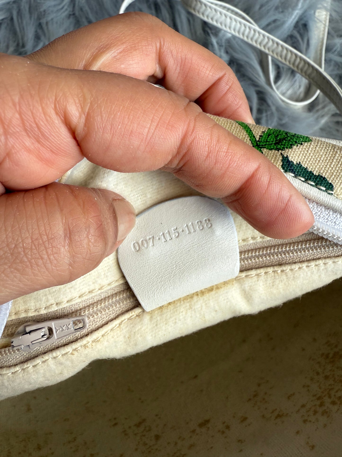 Authentic Gucci vintage crossbody bad