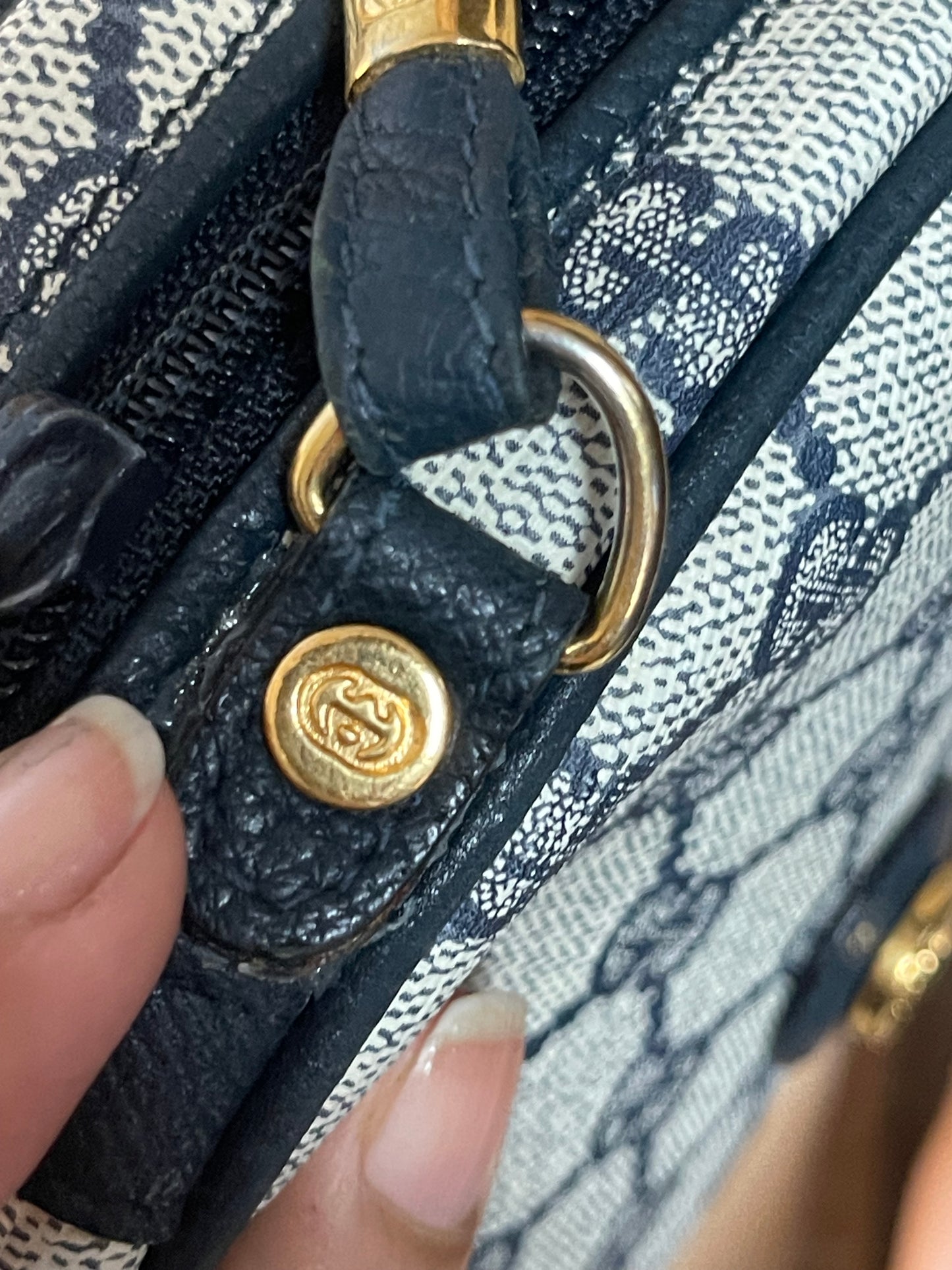 Authentic vintage Gucci crossbody bag