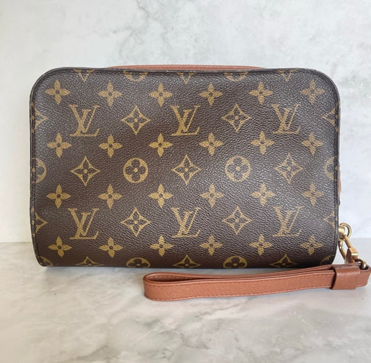 Authentic Louis Vuitton monogram wristlet pouch