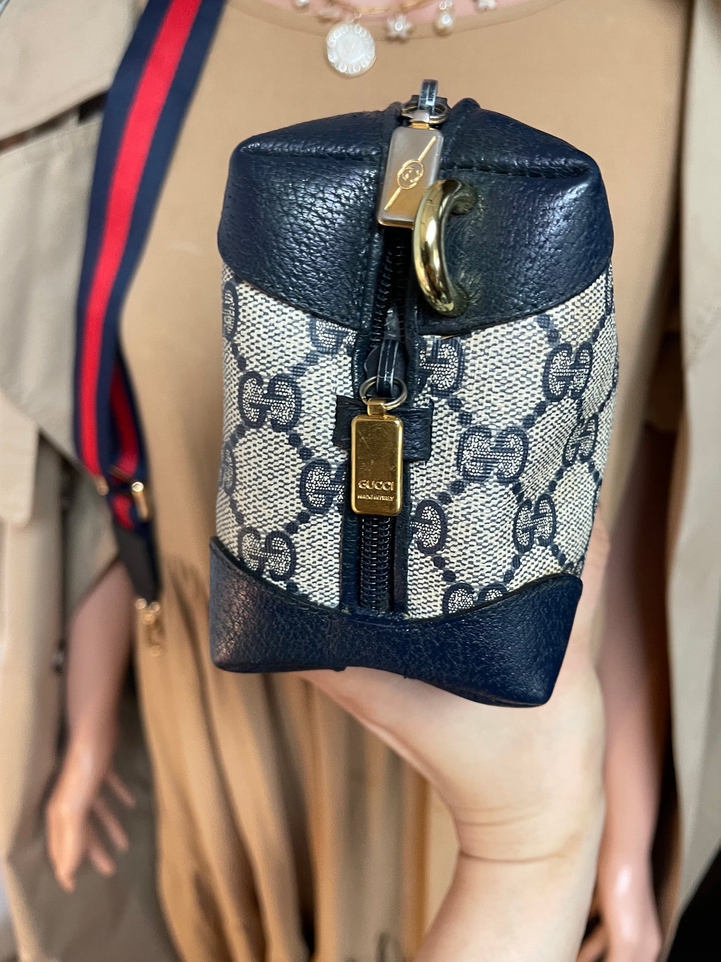 Authentic Gucci vintage crossbody bag