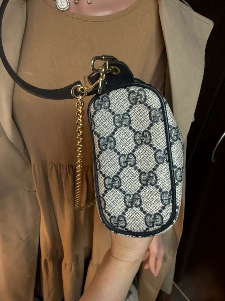 Authentic Gucci vintage web sherry line crossbody bag
