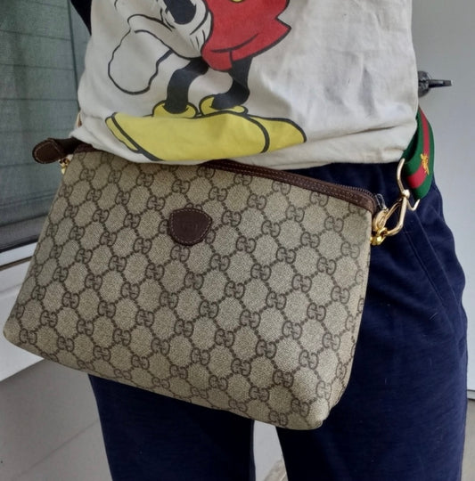 Authentic Gucci vintage web sherry line clutch crossbody