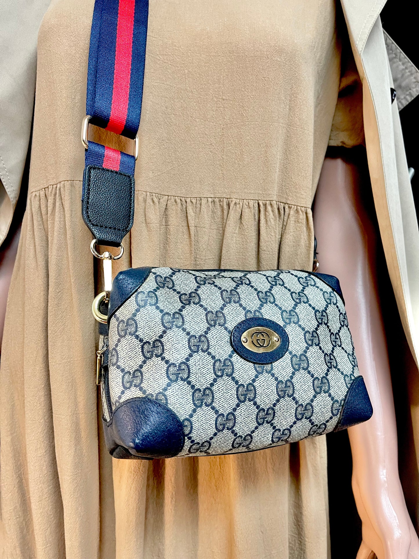 Authentic Gucci vintage crossbody bag