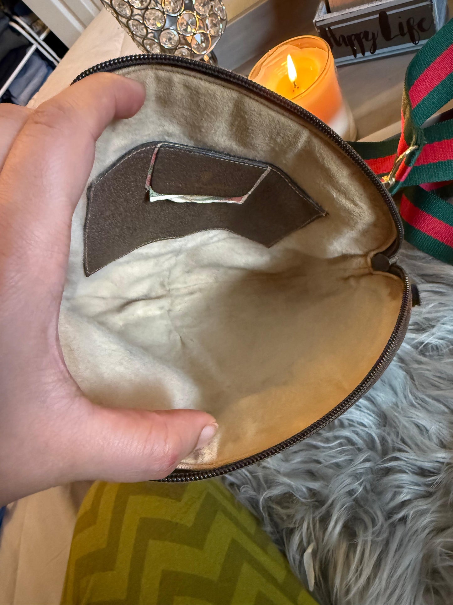 Authentic Gucci vintage web sherry line crossbody