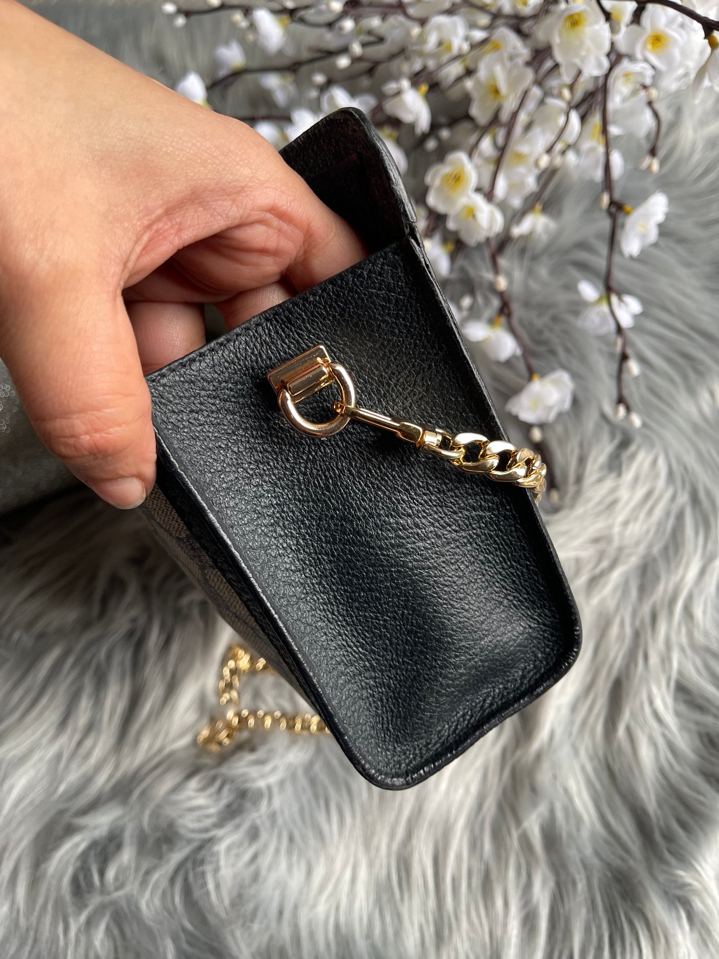 Authentic Gucci vintage crossbody bag