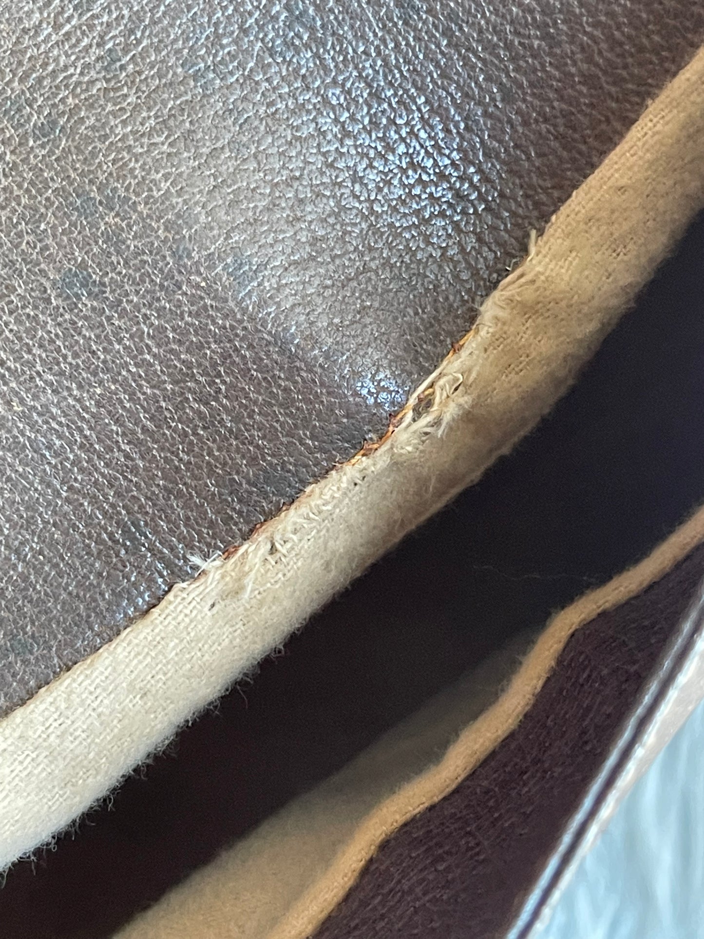 Authentic Gucci vintage crossbody bag