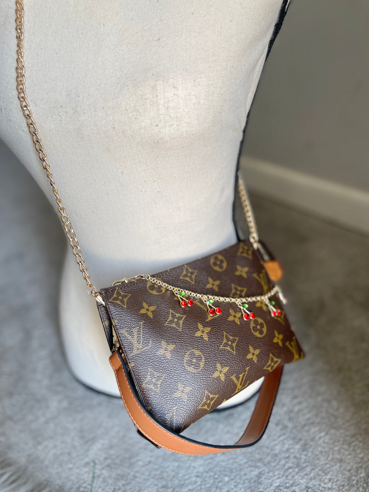 Authentic Louis Vuitton monogram pouch