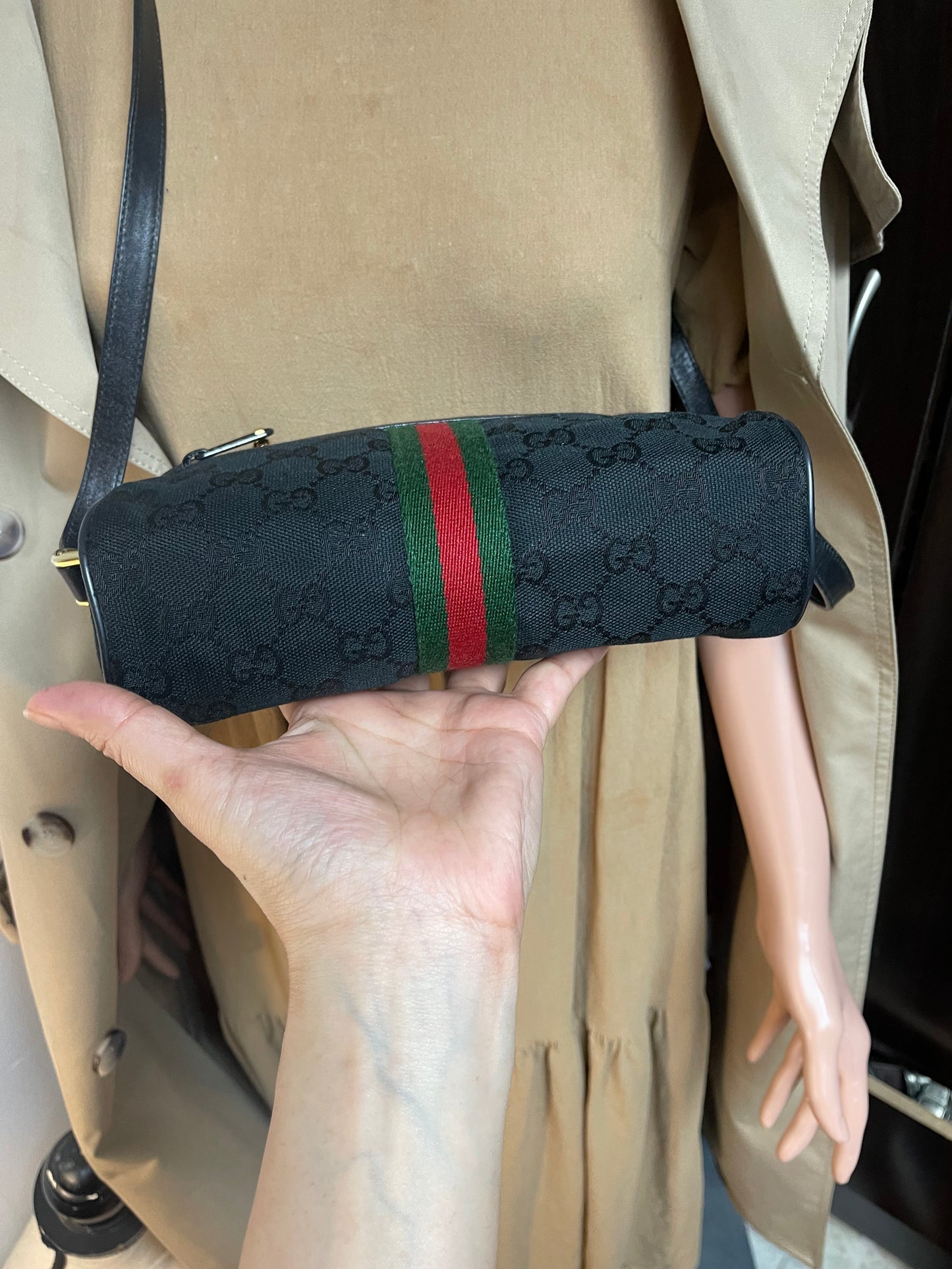 Authentic Gucci vintage crossbody bag