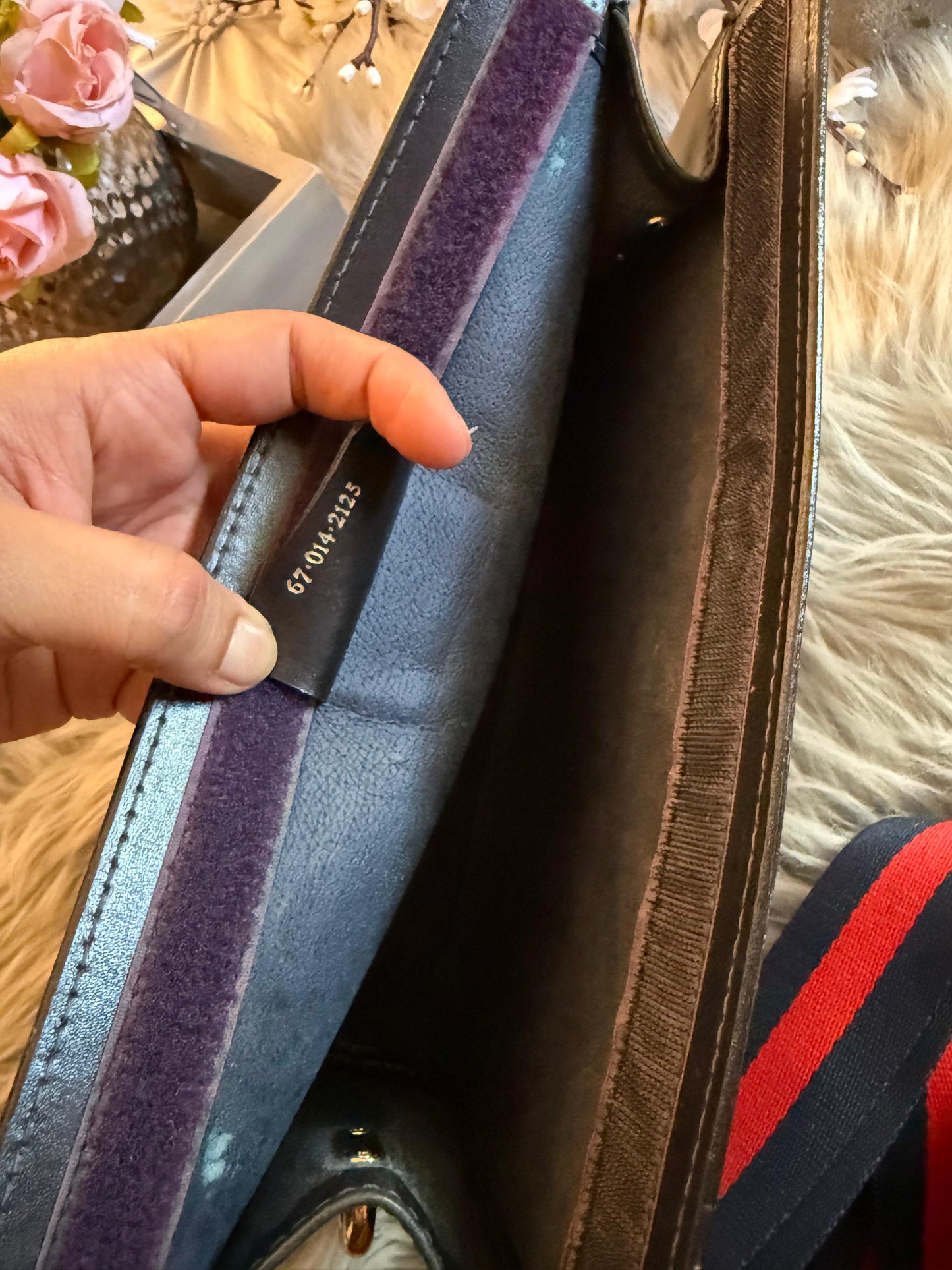 Authentic vintage Gucci GG canvas crossbody bag