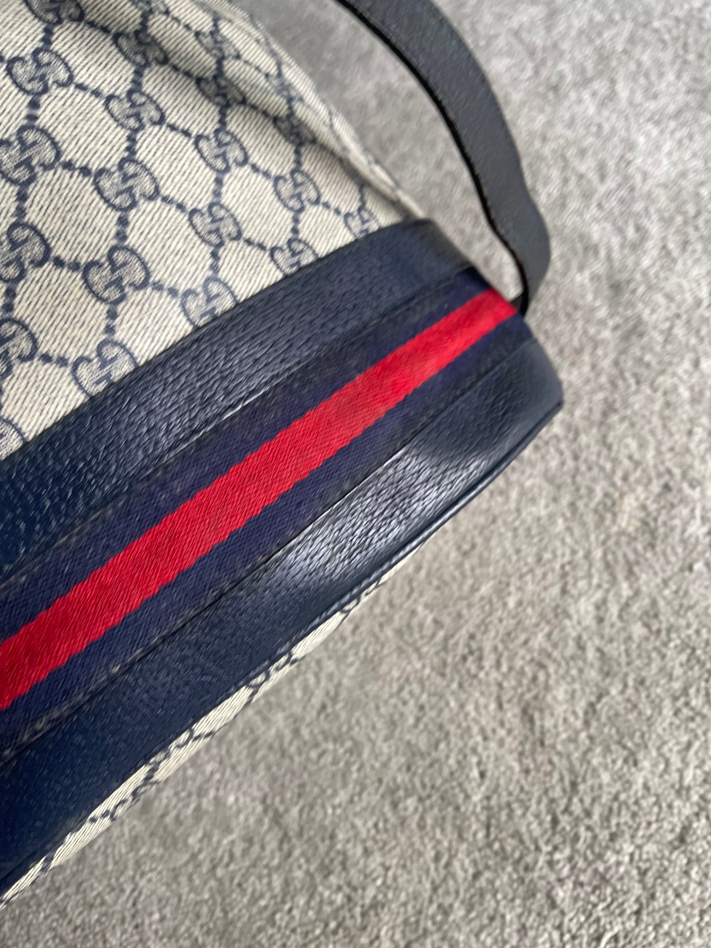Authentic Gucci vintage web sherry line crossbody bag