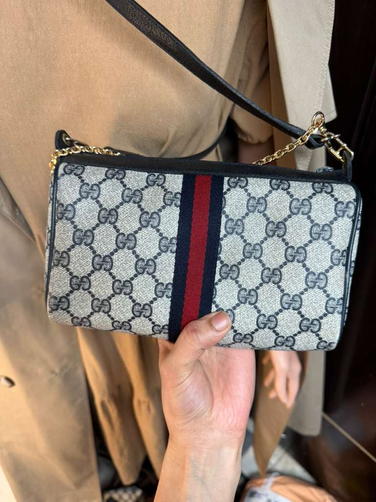 Authentic Gucci vintage web sherry line crossbody bag