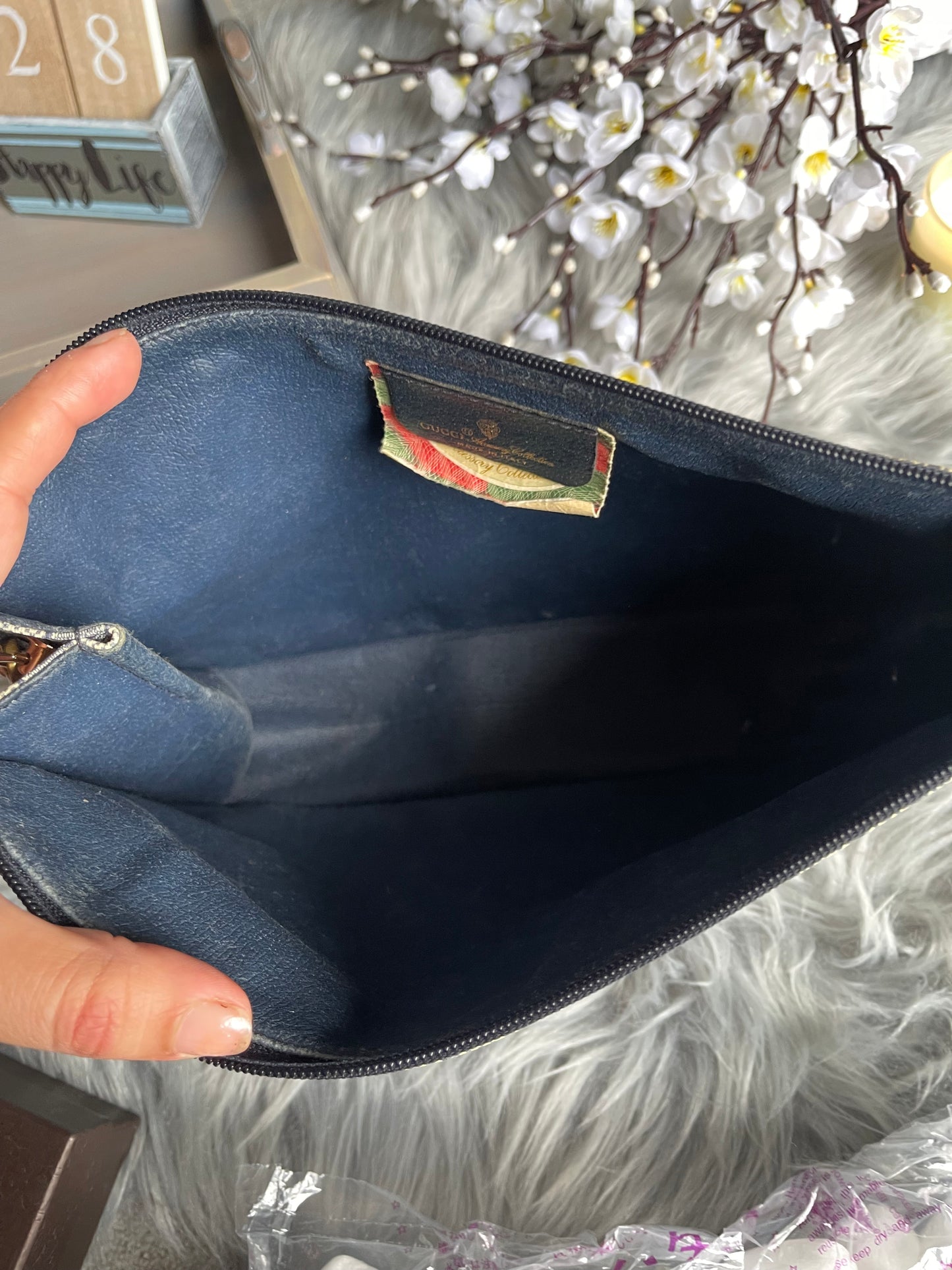 Authentic Gucci vintage GG canvas crossbody