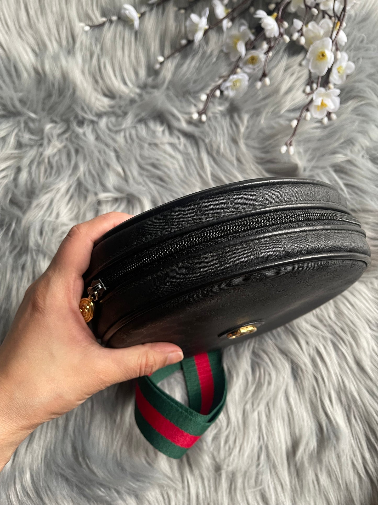 Authentic Gucci vintage crossbody bag