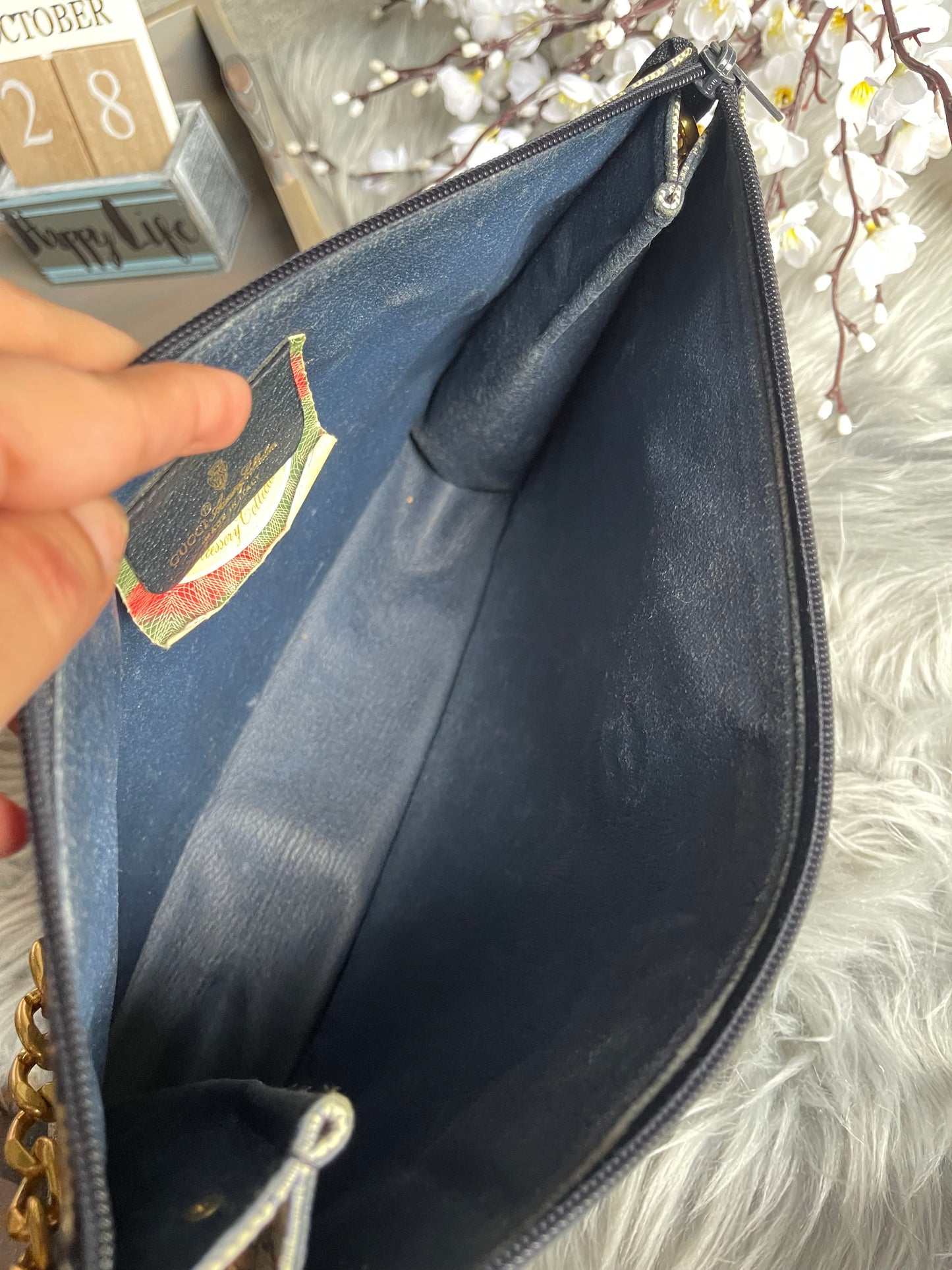 Authentic Gucci vintage GG canvas crossbody