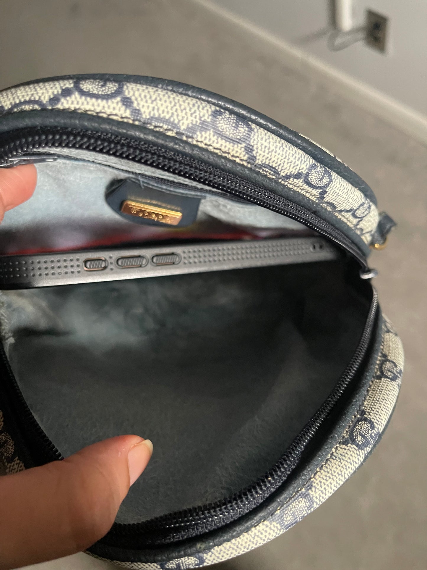Authentic vintage Gucci crossbody bag