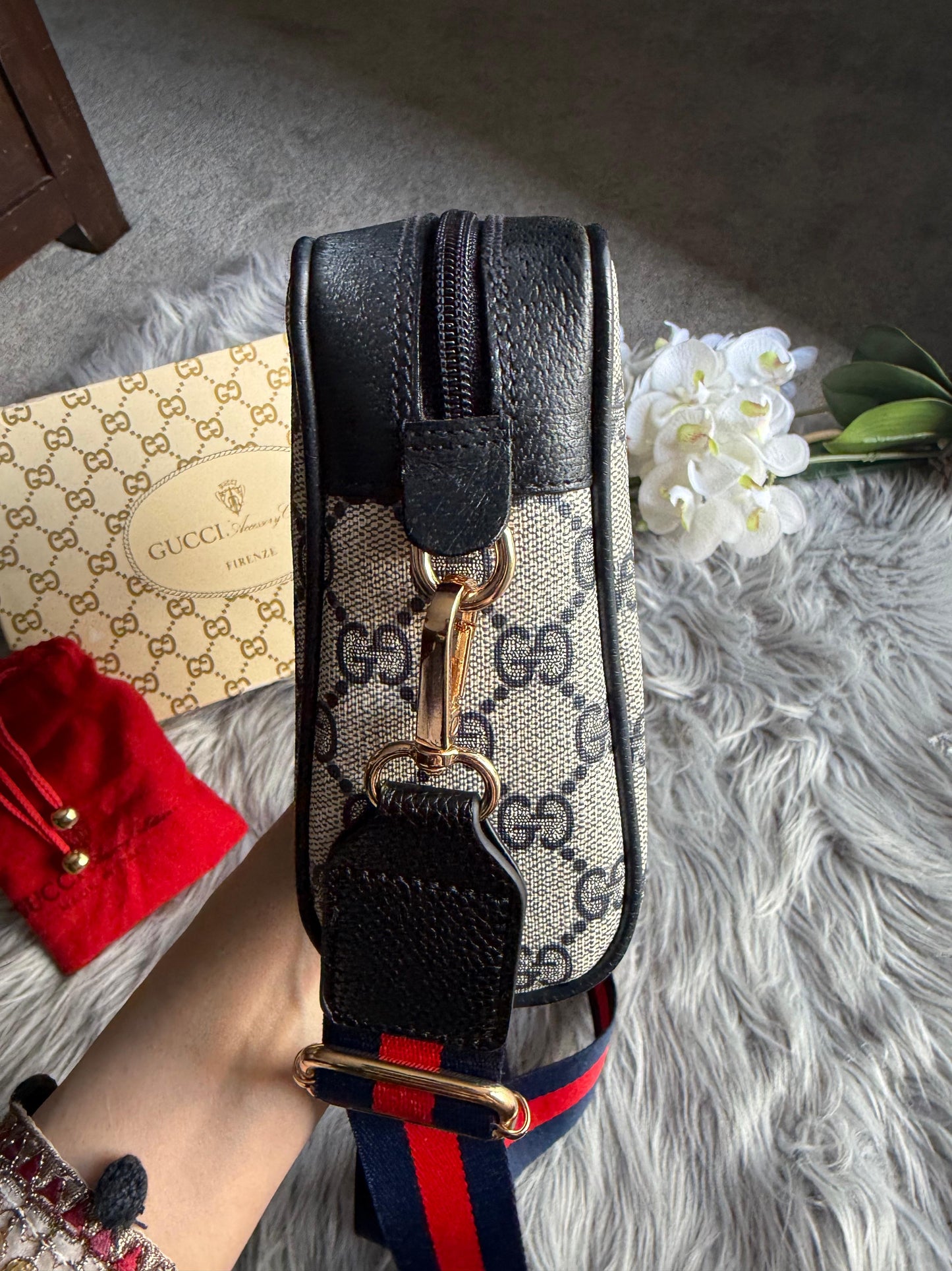 Authentic Gucci vintage web sherry line crossbody bag