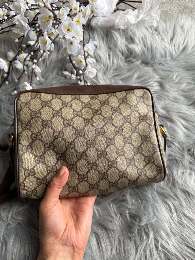 Authentic Gucci vintage web sherry line crossbody