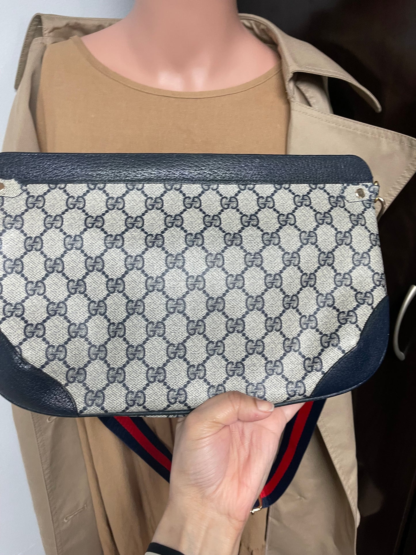 Authentic Gucci vintage GG canvas blue crossbody bag