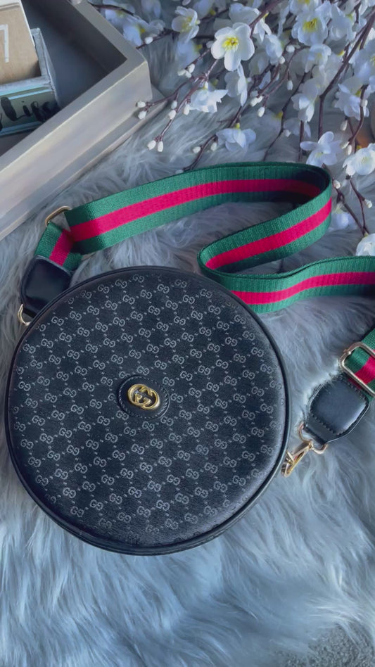 Authentic Gucci vintage GG canvas crossbody bag